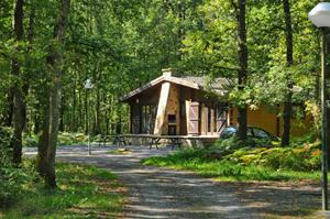 Heerlijkehuisjes.nl Geschakeld chalet voor 4 volwassenen en 2 kinderen op Village de Vacances Oignies - Belgie - Europa - Oignies-en-Thiérache