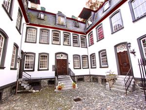 Heerlijkehuisjes.nl 4 persoons appartement op de eerste verdieping in het centrum van Monschau - Duitsland - Europa - Monschau