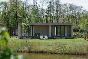 Heerlijkehuisjes.nl Mooie 4 persoons Lodge een bubbelbad in de tuin nabij Zeewolde in het Horsterwold - Nederland - Europa - Zeewolde