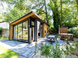 Heerlijkehuisjes.nl Luxe 4 persoons vakantiewoning met sauna en hottub of bubbelbad op de Veluwe. - Nederland - Europa - Wekerom