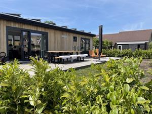 Heerlijkehuisjes.nl Prachtig 4 persoons chalet aan het water gelegen in Friesland - Nederland - Europa - Idskenhuizen