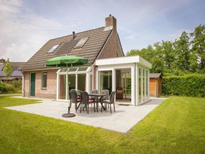 Heerlijkehuisjes.nl Luxe 6 persoons vrijstaande bungalow in Overijssel, nabij het bos. - Nederland - Europa - Nieuw Heeten