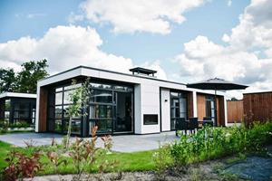Heerlijkehuisjes.nl Luxe 6 persoons vakantievilla met uitzicht op het water in Loosdrecht - Nederland - Europa - Loosdrecht
