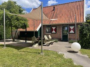 Heerlijkehuisjes.nl Luxe 6 persoons vakantiehuis met hottub, Finse sauna en sunshower douche in de Achterhoek. - Nederland - Europa - Lievelde