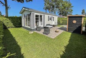 Heerlijkehuisjes.nl Mooi 2 persoons chalet, rustig gelegen op vakantiepark De Friese Wadden - Nederland - Europa - Tzummarum