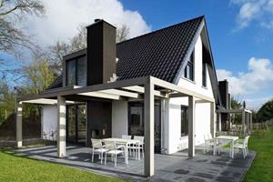 Heerlijkehuisjes.nl Luxe 8 persoons duinvilla met grote tuin aan de Nederlandse kust in Ouddorp - Nederland - Europa - Ouddorp