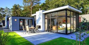 Heerlijkehuisjes.nl Luxe 4-persoons vakantiewoning op vakantiepark Marina Strandbad - Nederland - Europa - Olburgen
