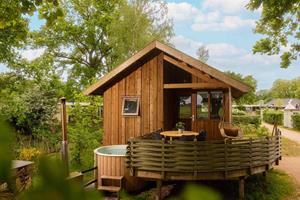 Heerlijkehuisjes.nl Gezellige 4 persoons Cottage met Hottub op Vakantiepark Mölke - Nederland - Europa - Zuna