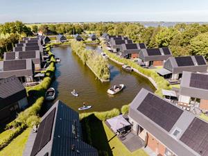 Heerlijkehuisjes.nl Luxe vrijstaande 6 persoons Watervilla direct gelegen aan het Slotermeer - Nederland - Europa - Balk