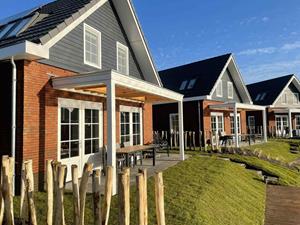 Heerlijkehuisjes.nl Luxe watervilla voor 6 personen met sauna en sunshower op Vakantiepark IJsselmeer - Nederland - Europa - Medemblik