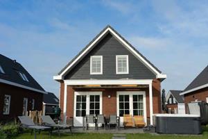 Heerlijkehuisjes.nl Luxe 6-persoons watervilla geschikt voor mindervaliden, gelegen op Vakantiepark IJsselmeer - Nederland - Europa - Medemblik