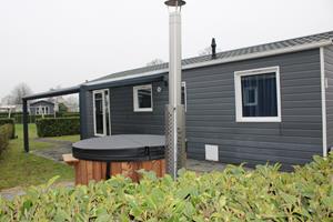 Bungalow.Net Comfort 4 persons | Type B | Hot tub - Nederland - Lathum