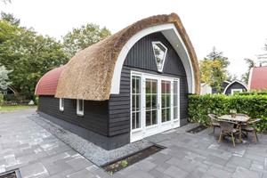 Heerlijkehuisjes.nl Mooie 4 persoons cottage op familiepark in het bos en nabij de Weerribben. - Nederland - Europa - De Bult