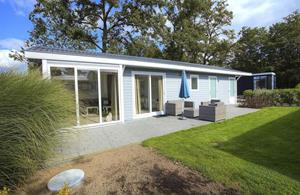 Heerlijkehuisjes.nl 4 persoons chalet met hoekerker op vakantiepark Bad Hoophuizen direct aan het Veluwemeer. - Nederland - Europa - Hulshorst