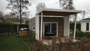 Heerlijkehuisjes.nl Comfortabel 4 persoons Tiny House met hottub op vakantiepark de Biesbosch bij Dordrecht - Nederland - Europa - Dordrecht