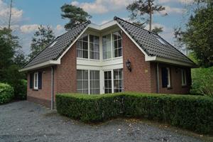 Heerlijkehuisjes.nl 10 persoons groepsaccommodatie met open haard op Vakantiepark Beekbergen nabij de Veluwe - Nederland - Europa - Beekbergen