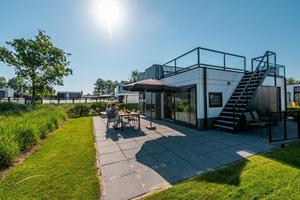 Heerlijkehuisjes.nl 6-persoons vakantiewoning met terras en een dakterras op een vakantiepark in Breskens - Nederland - Europa - Breskens