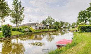 Heerlijkehuisjes.nl Chalet voor 4 personen op een vakantiepark in Berkhout - Nederland - Europa - Berkhout