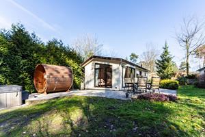 Heerlijkehuisjes.nl Knus chalet voor 4 personen met een bubbelbad en sauna op de Scheleberg in Lunteren - Nederland - Europa - Lunteren
