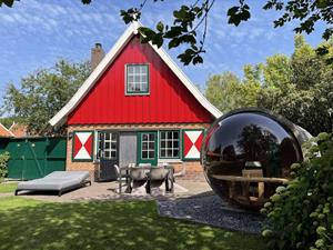 Heerlijkehuisjes.nl Luxe 6 persoons vakantiehuis met hottub, infrarood en Finse sauna in de Achterhoek. - Nederland - Europa - Lievelde