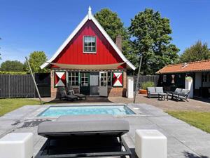 Heerlijkehuisjes.nl Luxe 6 persoons vakantiehuis met prive zwembad, Hottub, en Finse sauna in de Achterhoek. - Nederland - Europa - Lievelde