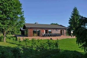 Heerlijkehuisjes.nl Gezellige groepsaccommodatie voor 18 pers met zeer grote tuin, speeltoestellen en sauna. - Belgie - Europa - Hour