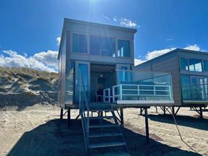 Heerlijkehuisjes.nl Uniek logeren op het strand in 5-persoons slaapstrandhuisje - Nederland - Europa - Domburg