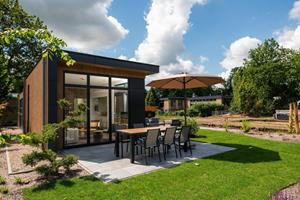 Heerlijkehuisjes.nl Comfortabel vakantiehuis voor 4 personen met hottub gelegen op een vakantiepark in Lieren - Nederland - Europa - Lieren