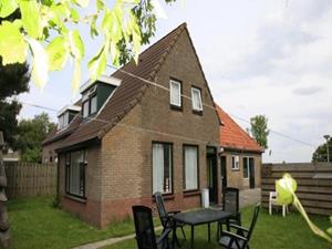 Heerlijkehuisjes.nl Gelegen in het dorp Buren op Ameland vindt u dit mooi gelegen 6p. vakantiehuis. - Nederland - Europa - Ameland-Buren
