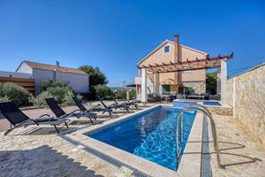 Coastal Paradise Villa with Pool - Kroatië - Sveti Filip i Jakov