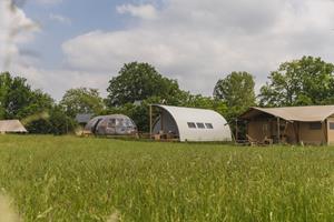 Bungalow.Net Riverdome met privé sanitair ~ en weids uitzicht (NIEUW 2021) - Nederland - Zuna