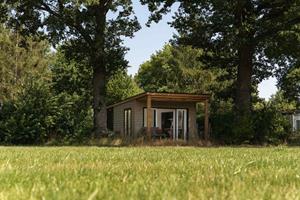 Heerlijkehuisjes.nl Gezellige 2 persoons lodge met Hottub op Vakantiepark Mölke in Zuna - Nederland - Europa - Zuna