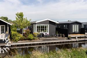 Heerlijkehuisjes.nl Heerlijk 4 persoons chalet aan het water gelegen - Nederland - Europa - Giethoorn