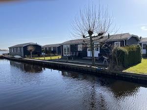 Heerlijkehuisjes.nl Comfortabel 6 persoons chalet met terras aan het water in Giethoorn. - Nederland - Europa - Giethoorn