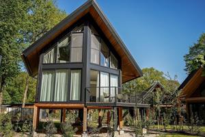 Heerlijkehuisjes.nl Luxe villa met hottub en sauna voor 5 personen in de bossen van de Hoge Veluwe - Nederland - Europa - Wekerom