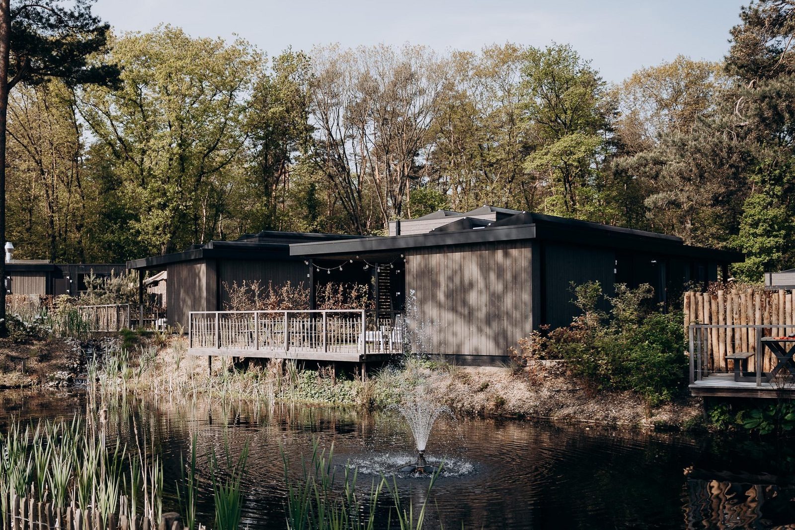 EenVakantieHuisje.nl Luxe Familie- Waterlodge - 6 persoons - Rhenen