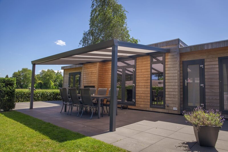 EenVakantieHuisje.nl Veluwe Villa met grillhuis - 12 personen - Voorthuizen