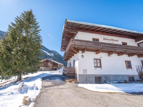 Chalet.nl Chalet Schwoichbauer - 16 personen - Oostenrijk - Skicircus Saalbach / Hinterglemm / Leogang / Fieberbrunn - Saalbach