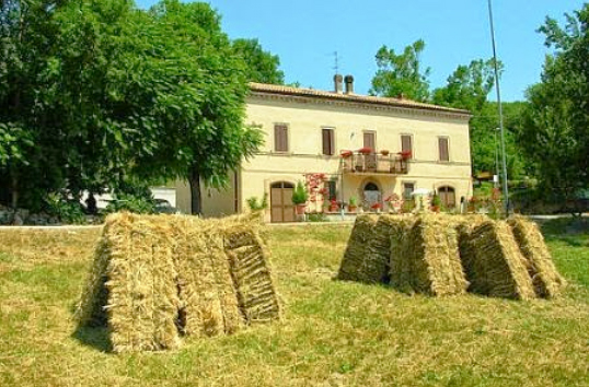 Bungalow.Net Agriturismo Monte Sibillini Camperato Double Room - Italië - Corone