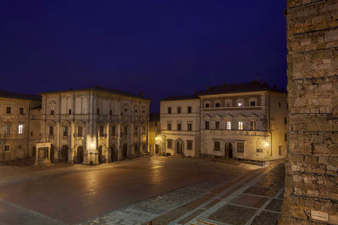 Bungalow.Net Palazzo Nobile Di San Donato Suite Rossa - Italië - Montepulciano