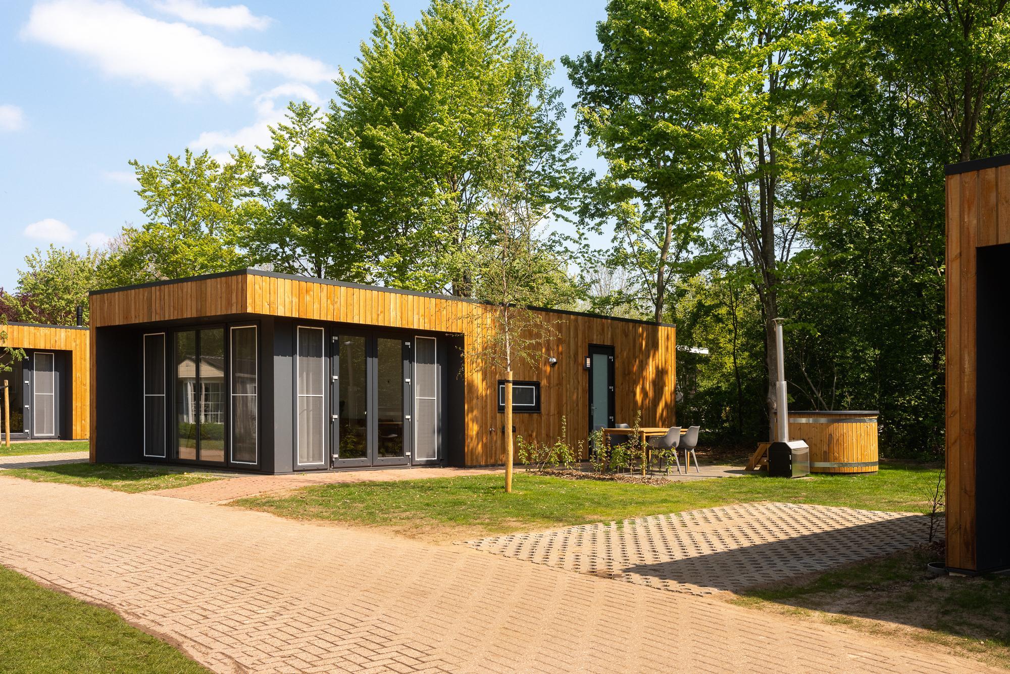 Bungalow.Net Group accommodation [7x Happy Oak Lodge 28p] - Nederland - Zuna