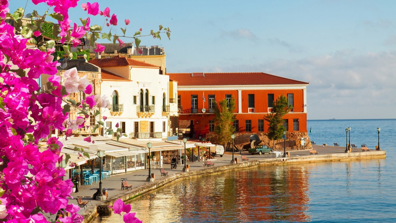 Traveldeal.nl Holland America Line Oosterdam - afvaart Barcelona - Spanje - Costa Brava - Barcelona - Cruise Terminal