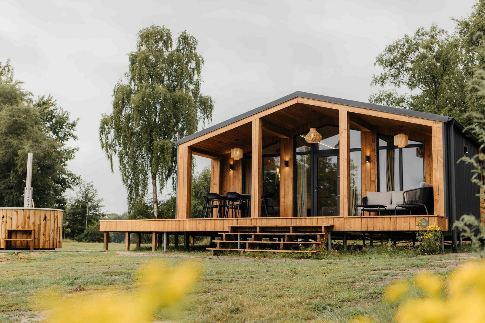 EenVakantieHuisje.nl Lodge met hottub en panorama uitzicht 5 - personen