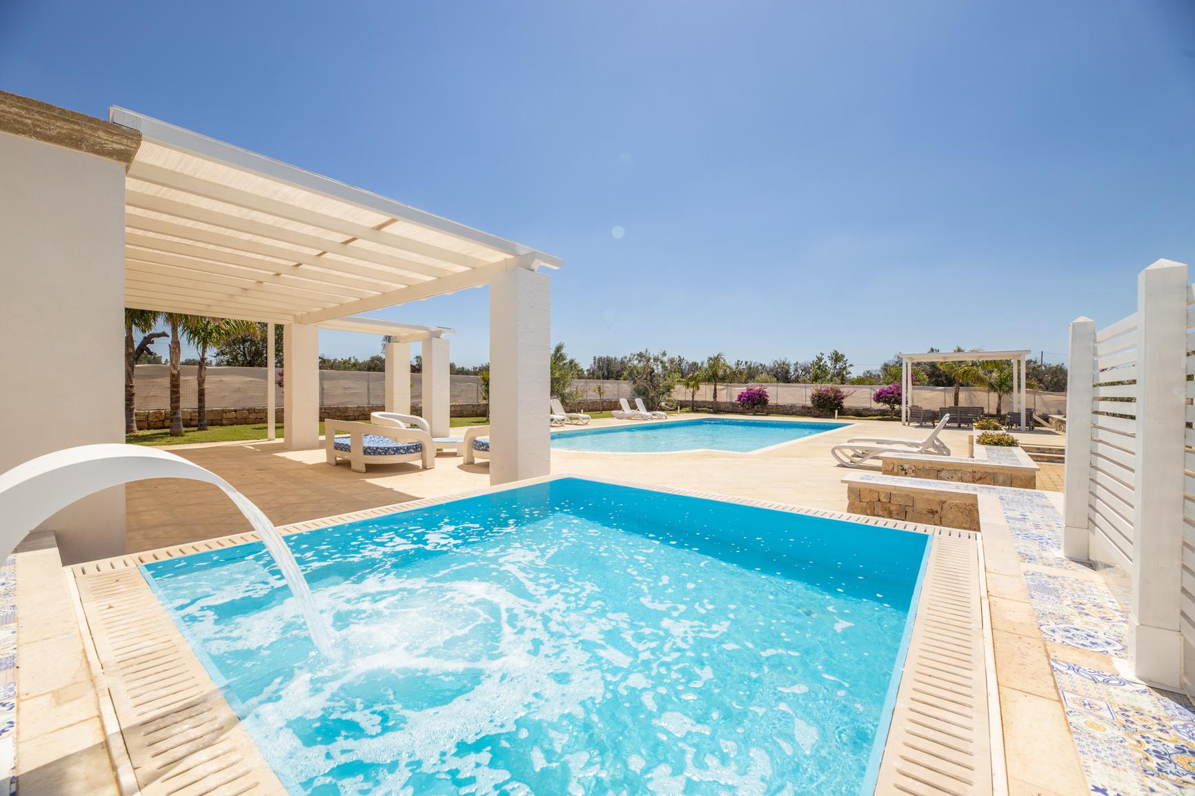 Bungalow.Net Malaspina Luxury Pool - Italië - Capilungo