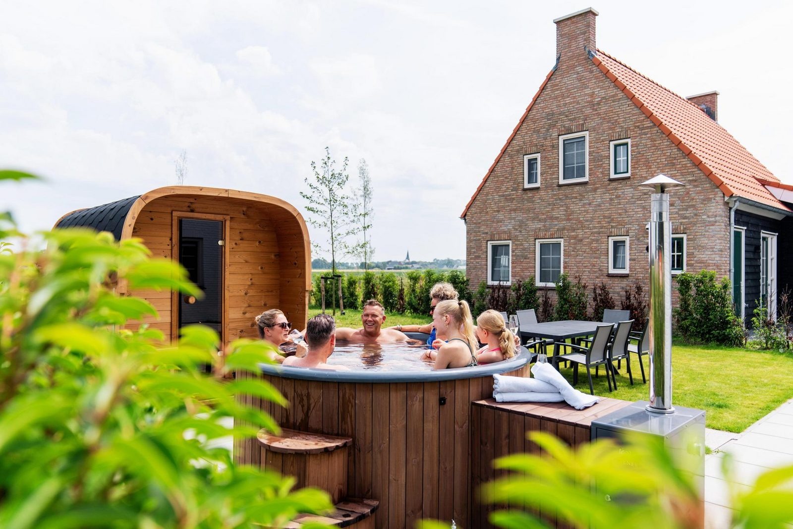 EenVakantieHuisje.nl Villa met hottub, sauna, huisdiervriendelijk - 7 persoons - Ossenisse