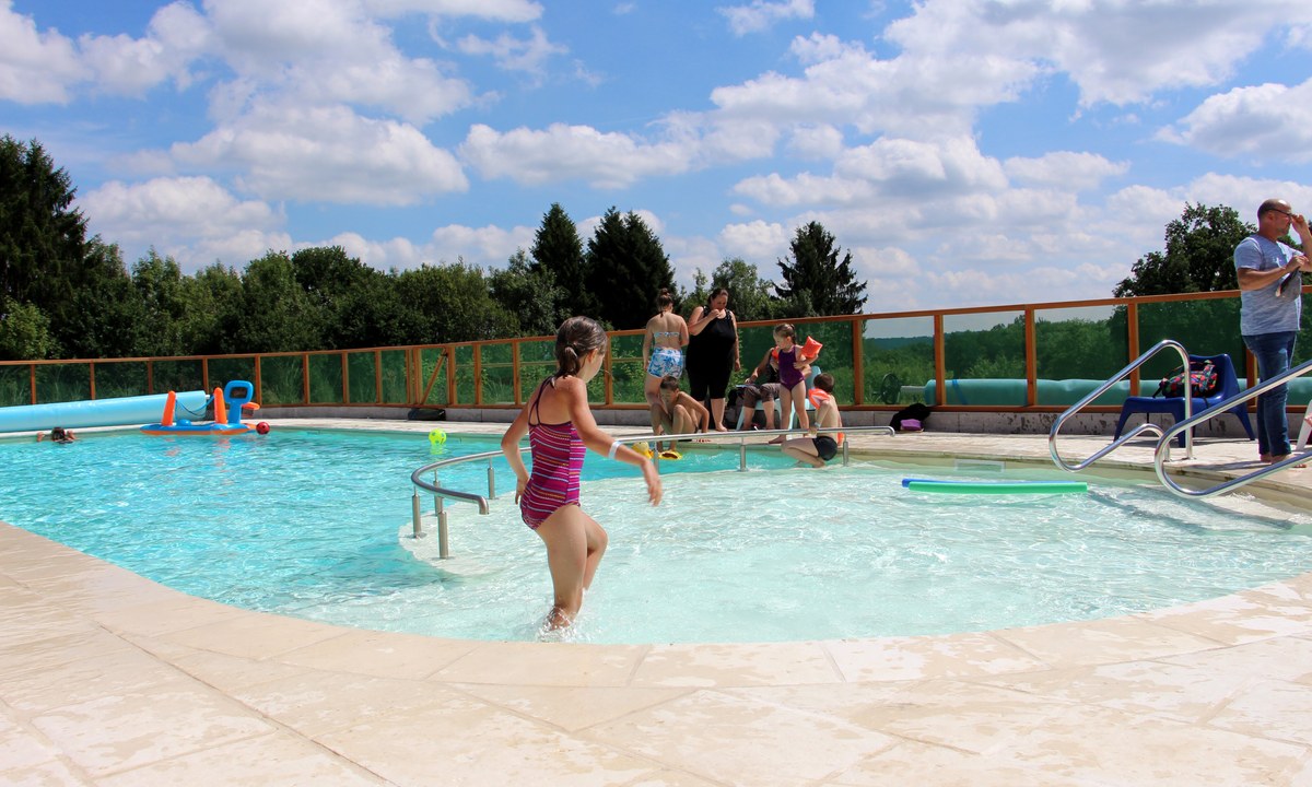 Vacanceselect Camping Arden Parks Signy L Abbaye