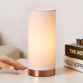 Lampenwelt Witte tafellamp Ronja met koperkleurige voet
