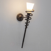 Lindby Rostfarbene LED-Wandfackel Tjark