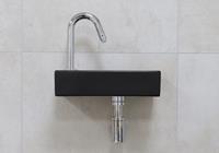 mueller Mini Rhea fonteinset zwart met gebogen fonteinkraan links in kleur chroom