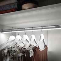 HERA LED-kledingstanglamp met sensor, 60cm